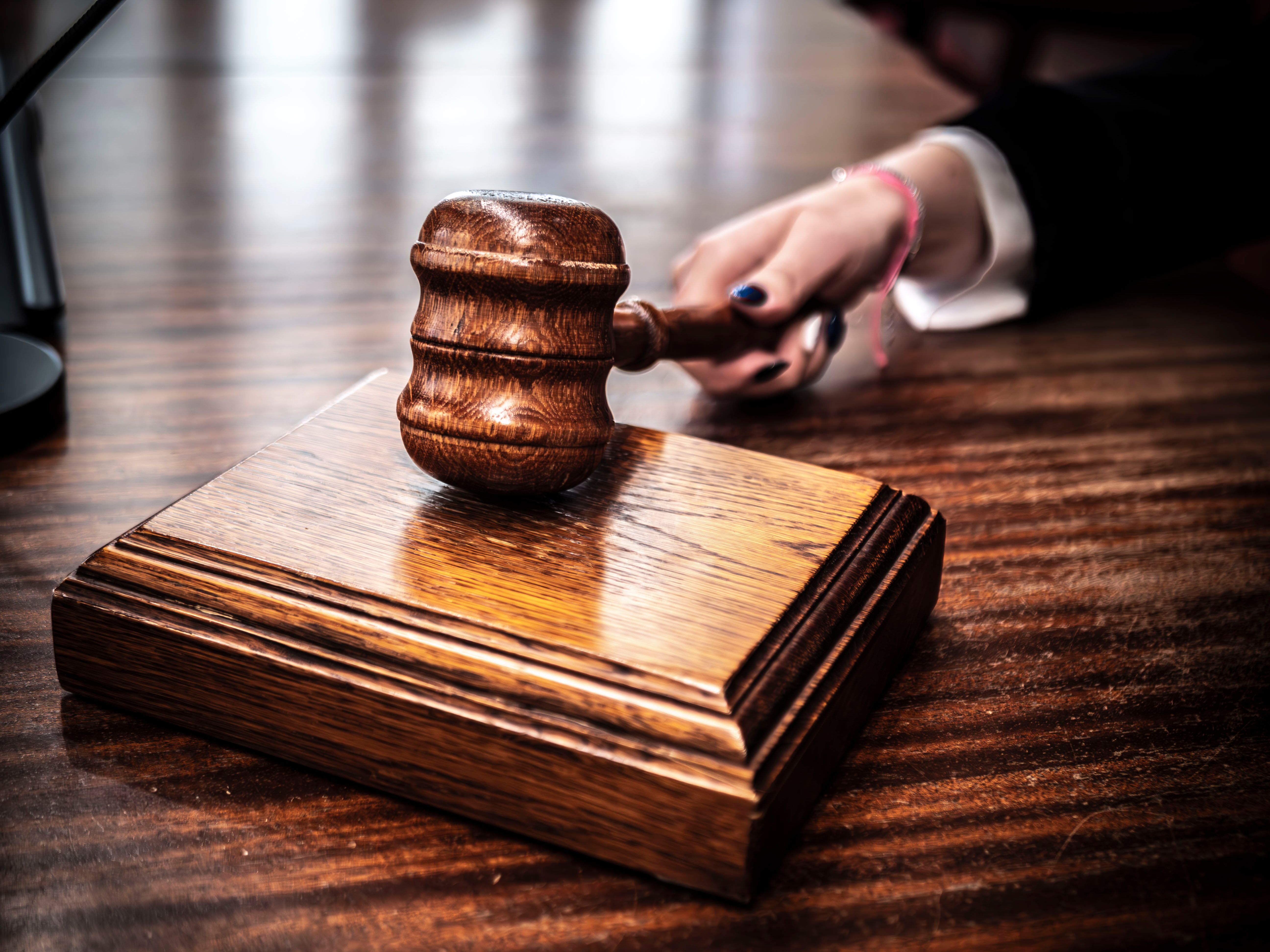 What to expect if your divorce goes to court during the first stages?